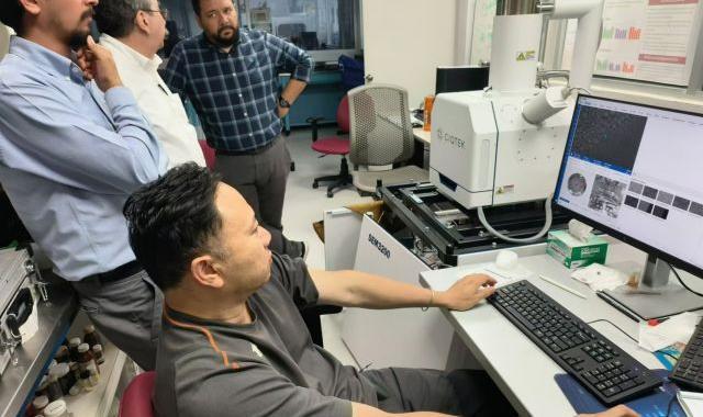 CIQTEK SEM Engineers Installed and Tested SEM3200 at Monterrey University